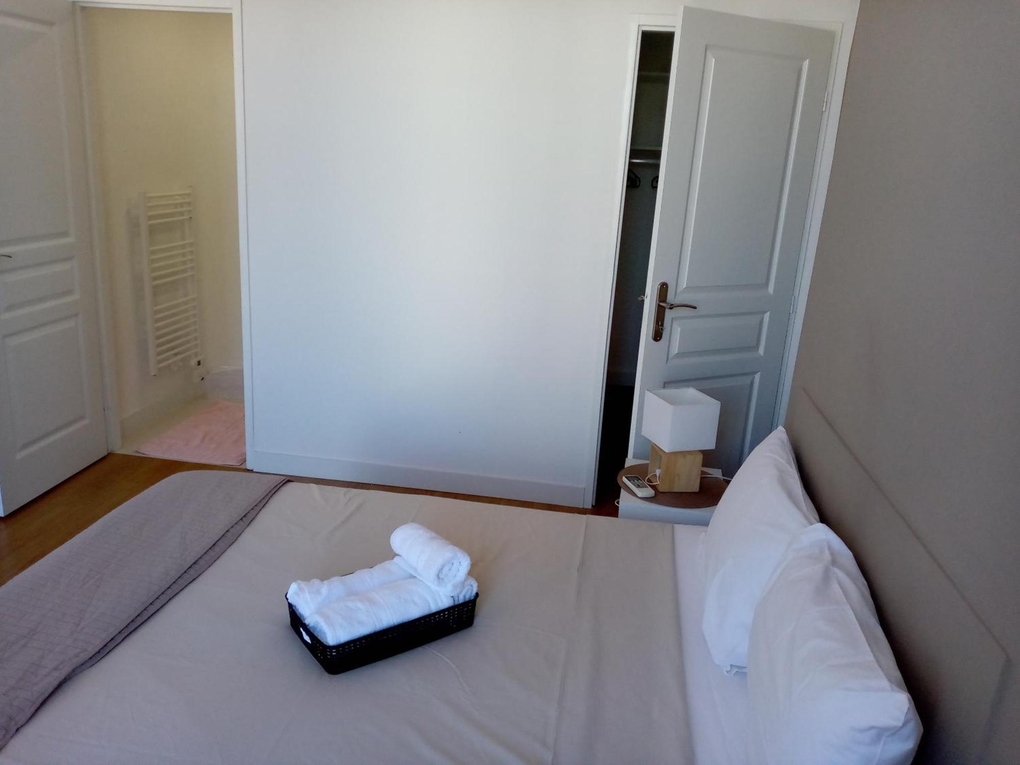 Quartier Le Plus Anime De Marseille "La Plaine Cours Julien "Chambre Avec Salle De Bain Wc Privee Integrees "Dans Appartement Ngoại thất bức ảnh