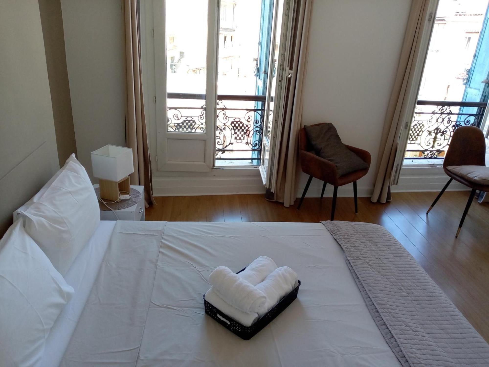 Quartier Le Plus Anime De Marseille "La Plaine Cours Julien "Chambre Avec Salle De Bain Wc Privee Integrees "Dans Appartement Ngoại thất bức ảnh
